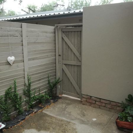 Stonehenge Cottage Oudtshoorn Εξωτερικό φωτογραφία